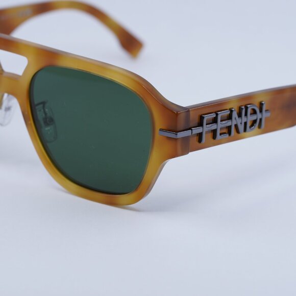 ?️ New Fendi FE40130F 55N Sunglasses - Shiny Light Havana Frame main image 5